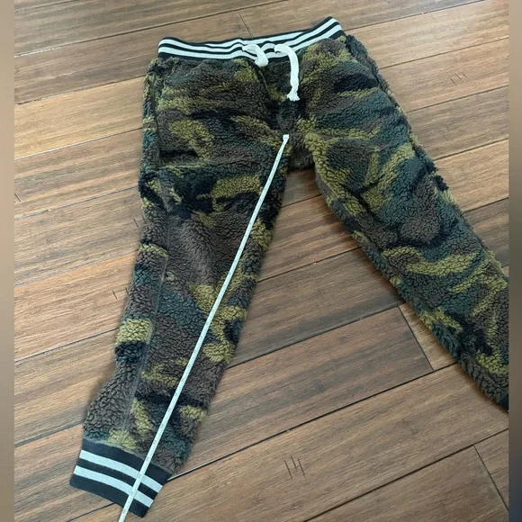 2019 Rare Deadstock Todd Snyder x Champion x Polartec M Sherpa Joggers in Camo